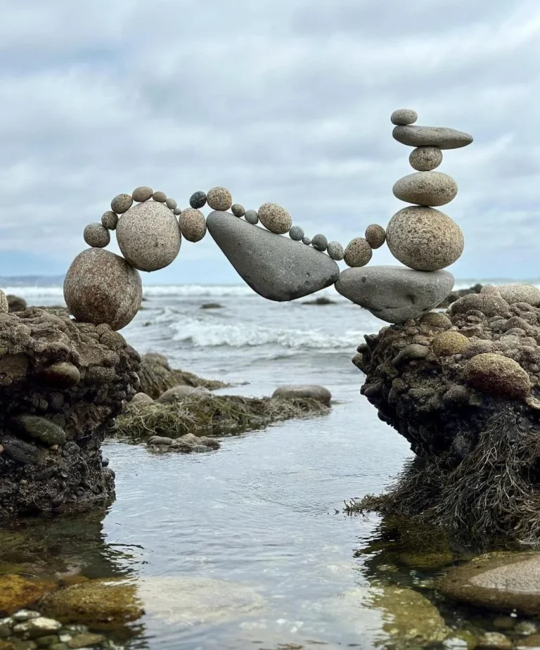 extraordinary-rock-balancing-v0-tui12kdr3l3d1
