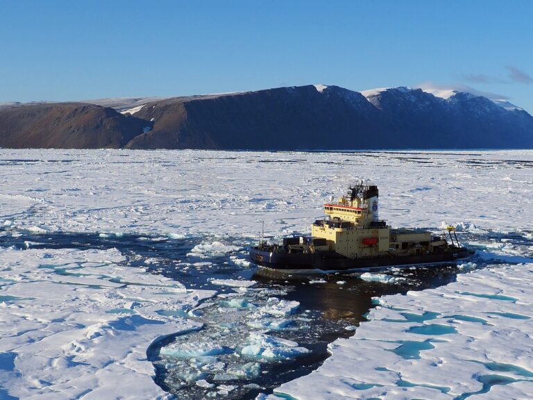icebreaker-oden-first